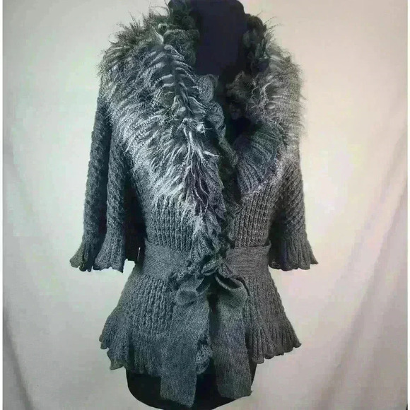 Tempo Paris Jackets & Blazers - Unique Tempo Paris S/M Grey Cape Sweater Fun Neckline Fur Waist Belt Ruffled Hem